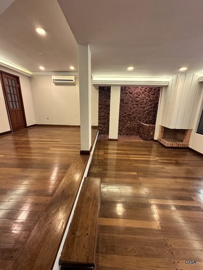 EN ALQUILER DUPLEX CON DEPARTAMENTO A30-02-39