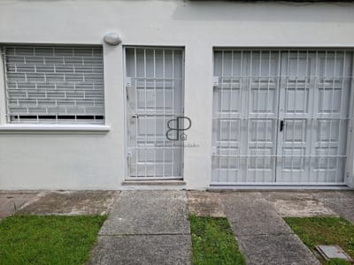 Alquiler Casa 2 Dormitorios La Blanqueada con patio y cochera