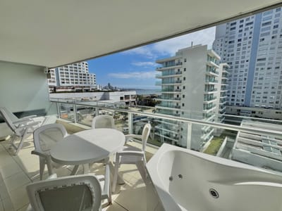 APARTAMENTO EN VENTA 2 DORMITORIOS - SEASON TOWER