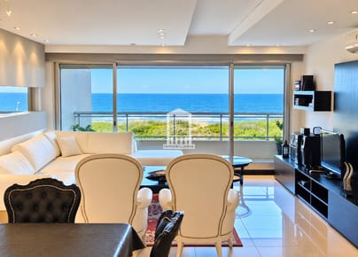 Playa Brava, gran planta, 3 suites + servicio, garaje doble.