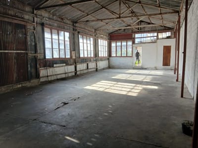 Alquiler Local Comercial Ideal Para Depósito Y Comercio En Ituzaingó