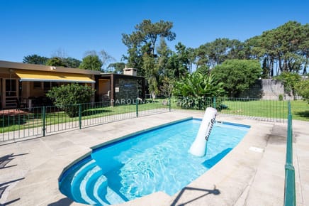 Casa en Venta de 3 Dormitorios y dependencia de servicio, Marly Punta del Este