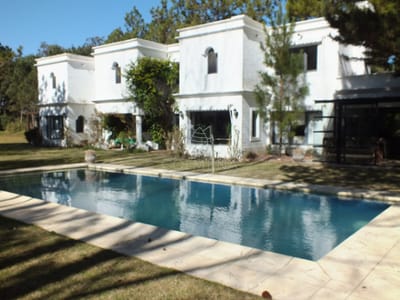 HERMOSA CASA A POCAS CUADRAS DEL MAR
