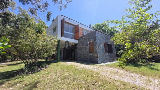 Casa En Alquiler Temporada, 3 Dormitorios, 2 Baños, Vista al Mar en Punta Colorada, Piriapolis - SIENA