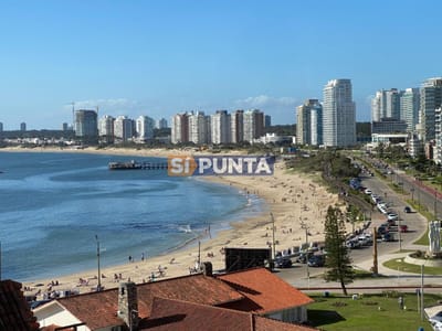Apartamento en edificio emblematico con vista al mar en venta