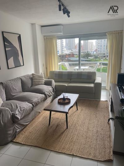 Apartamento en alquiler temporario c/ cochera en La Pastora