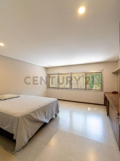 EN VENTA | Casa de 3 Dormitorios en Suite con Terraza al Bosque en Mburucuyá