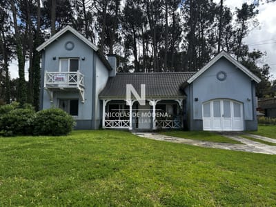Venta casa de 3 dormitorios en Solanas barrio Cerrado