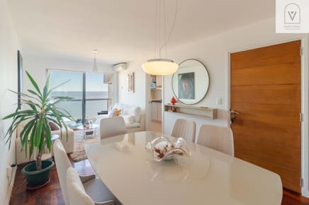 Apartamento en venta c/ cochera en Malvin