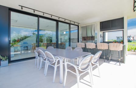 EN VENTA | Casa de 3 Suites sobre 636 m² con Piscina en Aquaterra