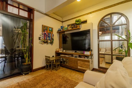 EN VENTA | Casa de 3 Dormitorios con Piscina Frente al Colegio del Sol en Boquerón