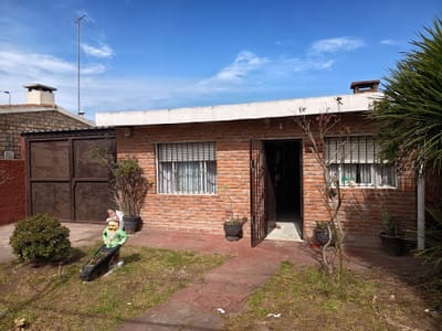 Casa en venta c/ cochera en Sayago