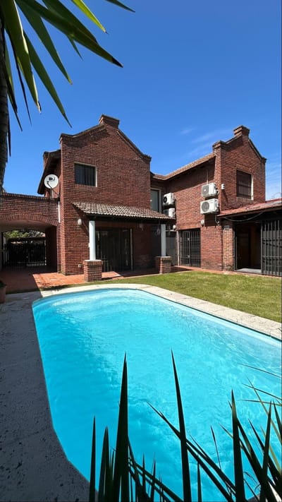 Alquiler Y Venta Casa Parque Miramar 3 Dormitorios +