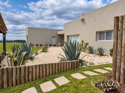 Alquiler casa en 3 dormitorios Barrio Privado Pueblo Mio