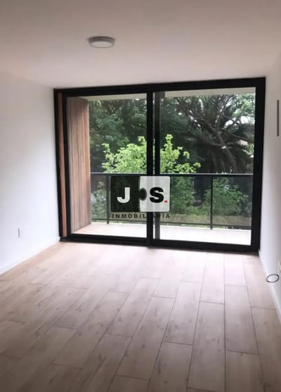 Alquilo apartamento 2 dormitorios Zona Puerto Buceo c/Cochera