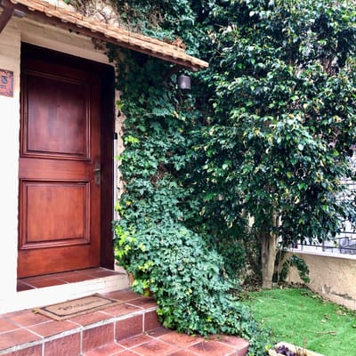 Casa en alquiler c/ cochera en Puerto Buceo