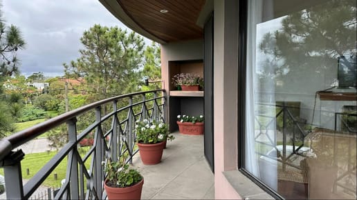 Venta Apartamento Rambla Carrasco 2 dormitorios y servicio garage doble