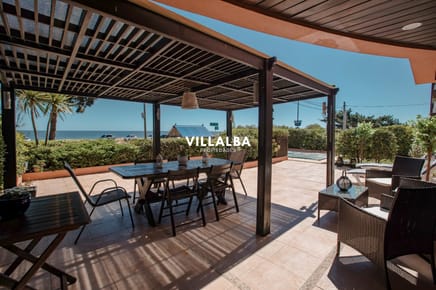 Apartamento en primera línea con vista y piscina propia