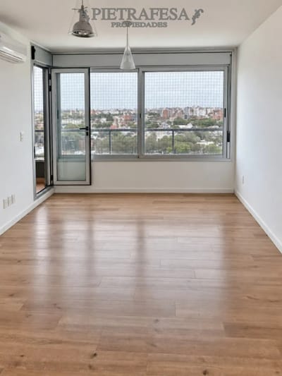 Apartamento en alquiler, 1 dormitorio, 1 baño, terraza.