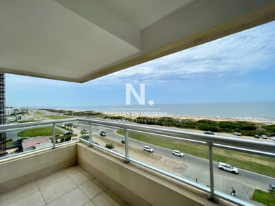 Apartamento de lujo frente al mar en Torre Lobos - Playa Brava, Punta del Este de 3 dormitorios con vista inigualable