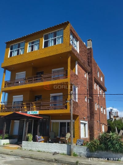 Hotel en venta en La Paloma, Excelente inversión, con vista al mar