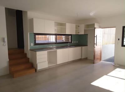 Apartamento en alquiler de 2 dormitorios con terraza , parrillero y garaje en Tres Cruces