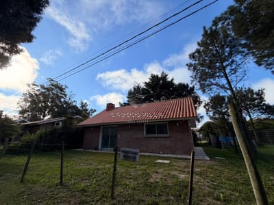 Exclusiva casa en Barrio Parque Pinares de 2 dormitorios a estrenar
