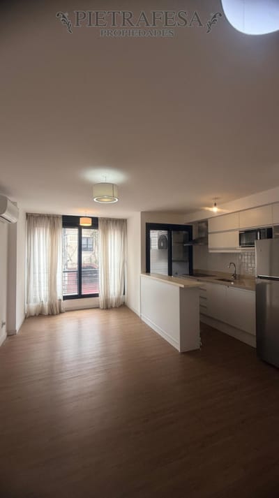 Alquiler de apartamento , 2 dormitorios , 2 baños uno en suite ,Garaje. terraza. Punta Carretas