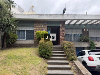 Casa PH en venta en La Blanqueada | 4 dormitorios, jardín, patio y garaje