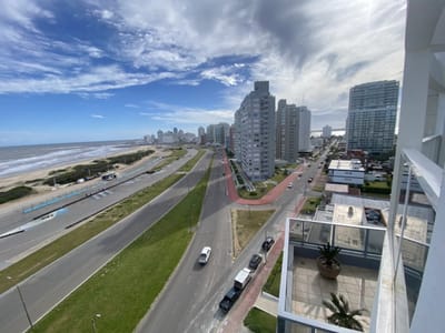 APARTAMENTO EN VENTA 3 DORMITORIOS EN EDIFICIO MARTINIQUE