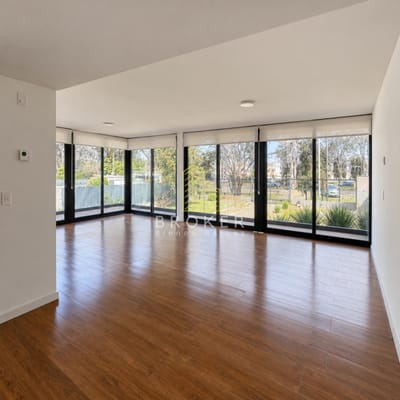 Venta de apartamento en Carrasco 3 dormitorios y 3 baños con gge