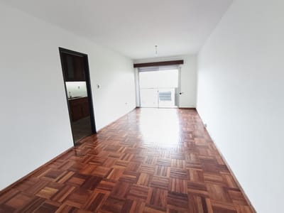 Alquiler Apartamento 2 Dormitorios Balcón Garaje Excelente Estado En Parque Batlle