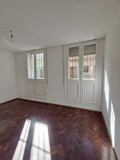 Alquiler Casa 3 Dormitorios Patio Exclusivo A Pasos De La Rambla En Barrio Sur