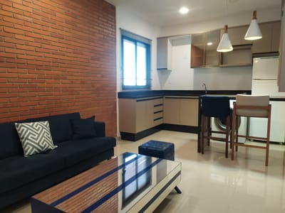 Exclusivo Departamento de 1 Dormitorio con Balcón y Cochera, Ubicación Estratégica en Km 8,5 CDE.