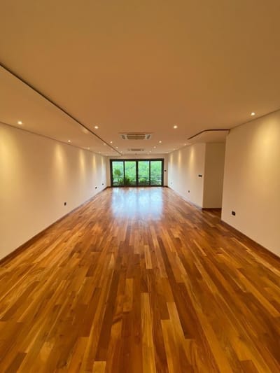 EN VENTA AMPLIO DEPARTAMENTO DE 3 DORMITORIOS EN BARRIO MBURUCUYA