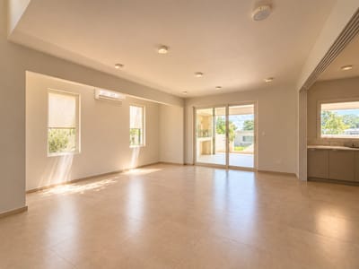 EN VENTA HERMOSA CASA EN BARRIO CERRADO SURURI'I
