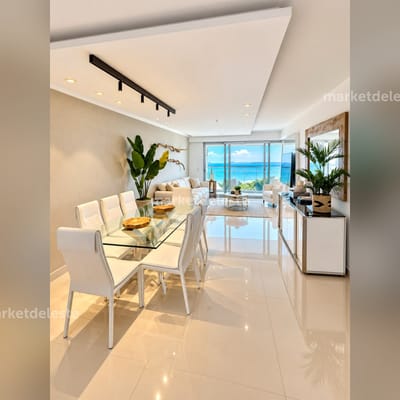 Apartamento en venta en Playa Mansa - 3 dormitorios y vista al mar