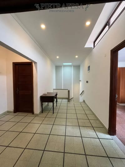 Casa en alquiler, 3 dormitorios, 2 baños, terraza. Amueblada. Goes.