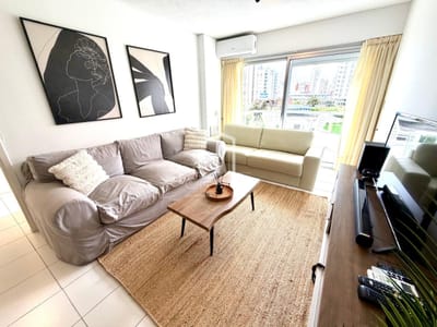 apartamento en venta en brava,  2 dormitorios 2 baños,  y dependencia de servicio