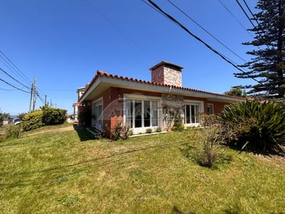 Venta En Atlántida Casa De 3 Dormitorios, 2 Baños, Barbacoa Y Apartamento Al Fondo Inm. Atlántida