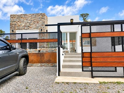 Casa En Venta 2 Dormitorios - Maldonado- 4H