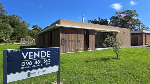 A Estrenar - Casa Venta de 3 Dormitorios 2 Baños, Piscina en Punta Colorada - PIRAPYTA