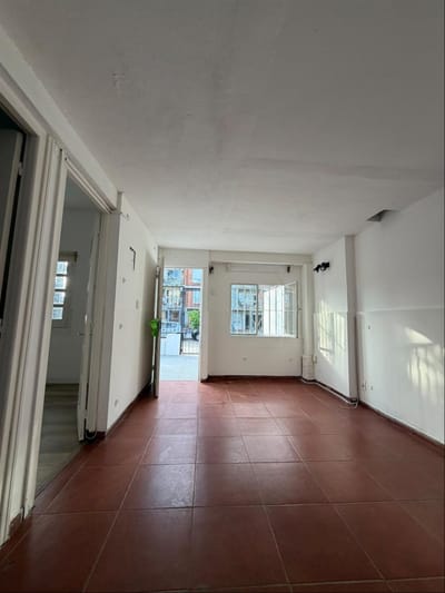 Imperdible Casa 1 Dormitorio Al Frente, Muy Iluminada. Cochera. Sin Gastos Comunes.