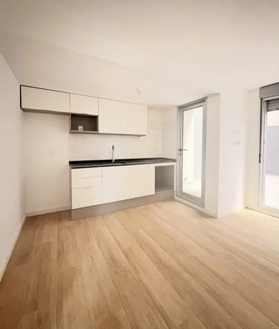 Exclusivo apartamento de 1 dormitorio con amplio patio de uso exclusivo en el corazón del Cordón: ¡Tu oasis urbano te espera!