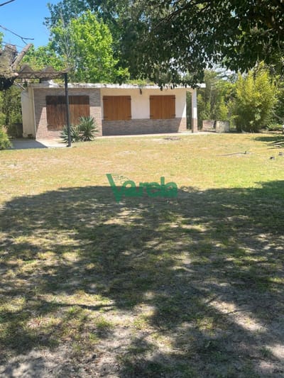 venta de casa en Salinas, 1 dormitorio, terreno 800 mts