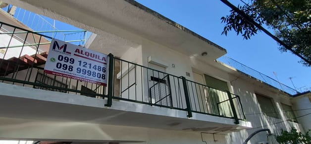 ML PROPIEDADES ALQUILA APARTAMENTO 1 DORMITORIO, A 3 CUADRAS DE LA RAMBLA, ALQUILER ANUAL, A PASOS DE LA PLAZA DE LOS FUNDADORES, EXCELENTE ESTADO.
