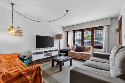 Casa en venta 3 dormitorios, 3 baños, garaje y jardín en Parque Batlle