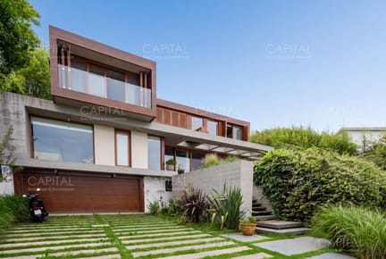 Casa en Venta en El Chorro Manantiales con Vista al Mar