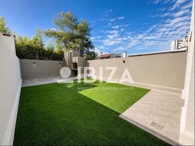 Apartamento Malvín, a estrenar, 2 dormitorios, terraza, patio con parrillero y garage