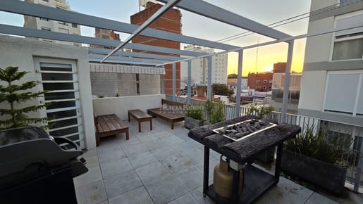 LIBERTAD 2400  ESQ 21 DE SETIEMBRE. TERRAZA CON PARRILLERO. GARAJE. GC$13.400